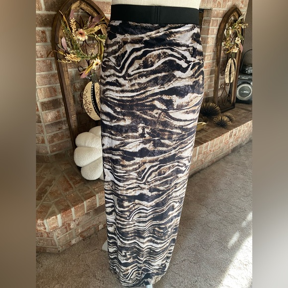 Skirt / Gorgeous Faux Wrap Bodycon Maxi Skirt - Picture 6 of 9